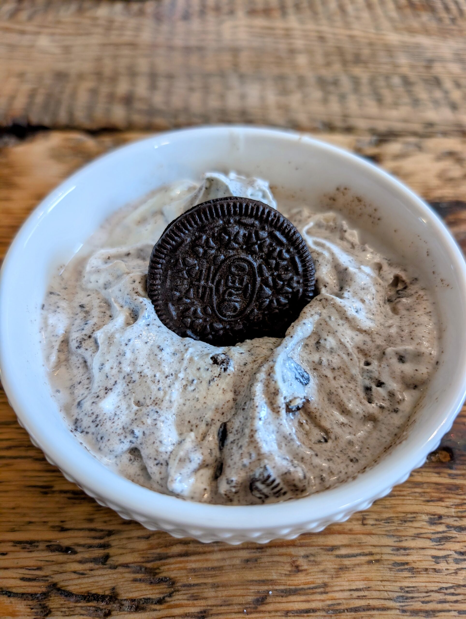 Crème glacée aux Oréos avec la Ninja Creami